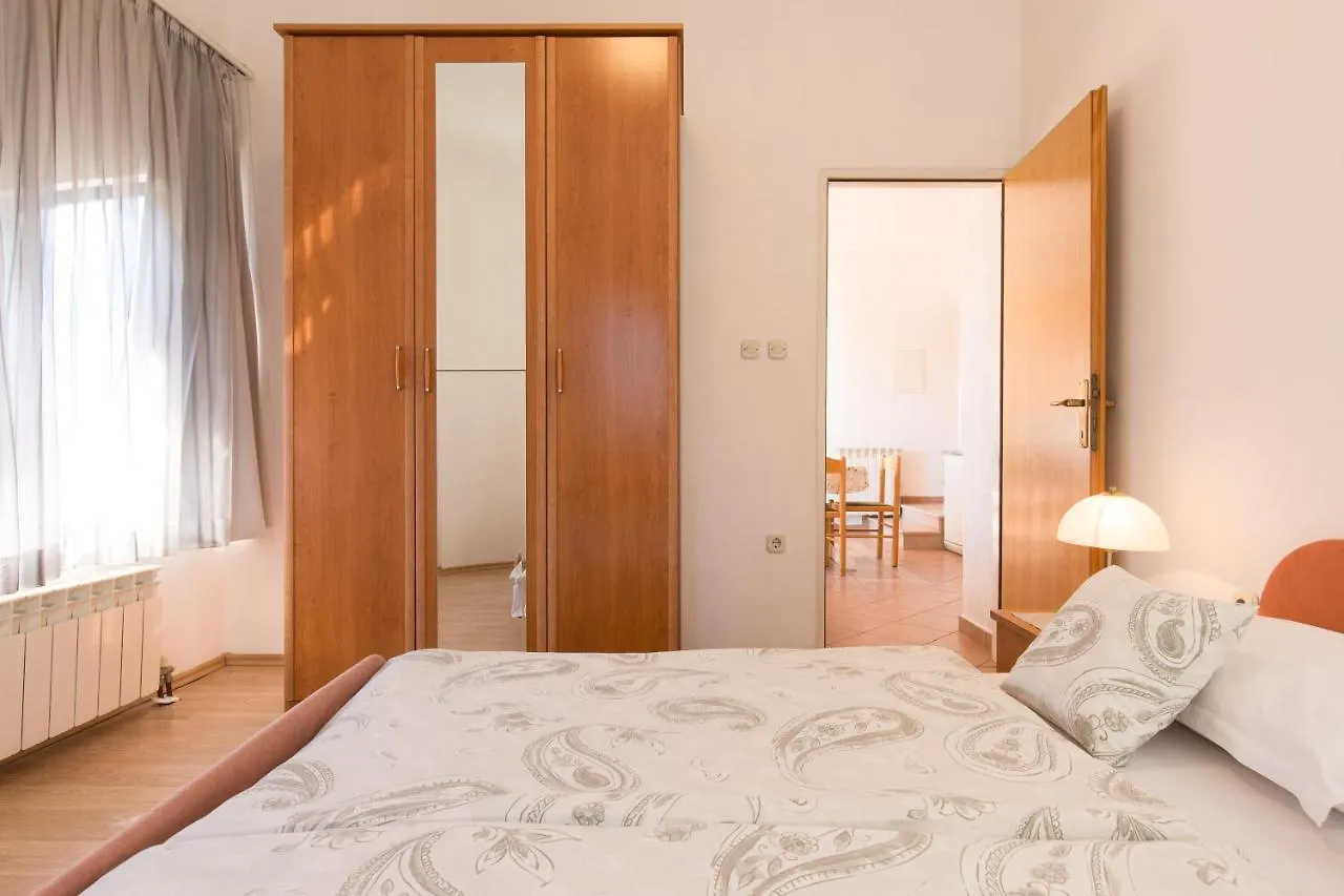 Apartment Villa Paradiso Punat