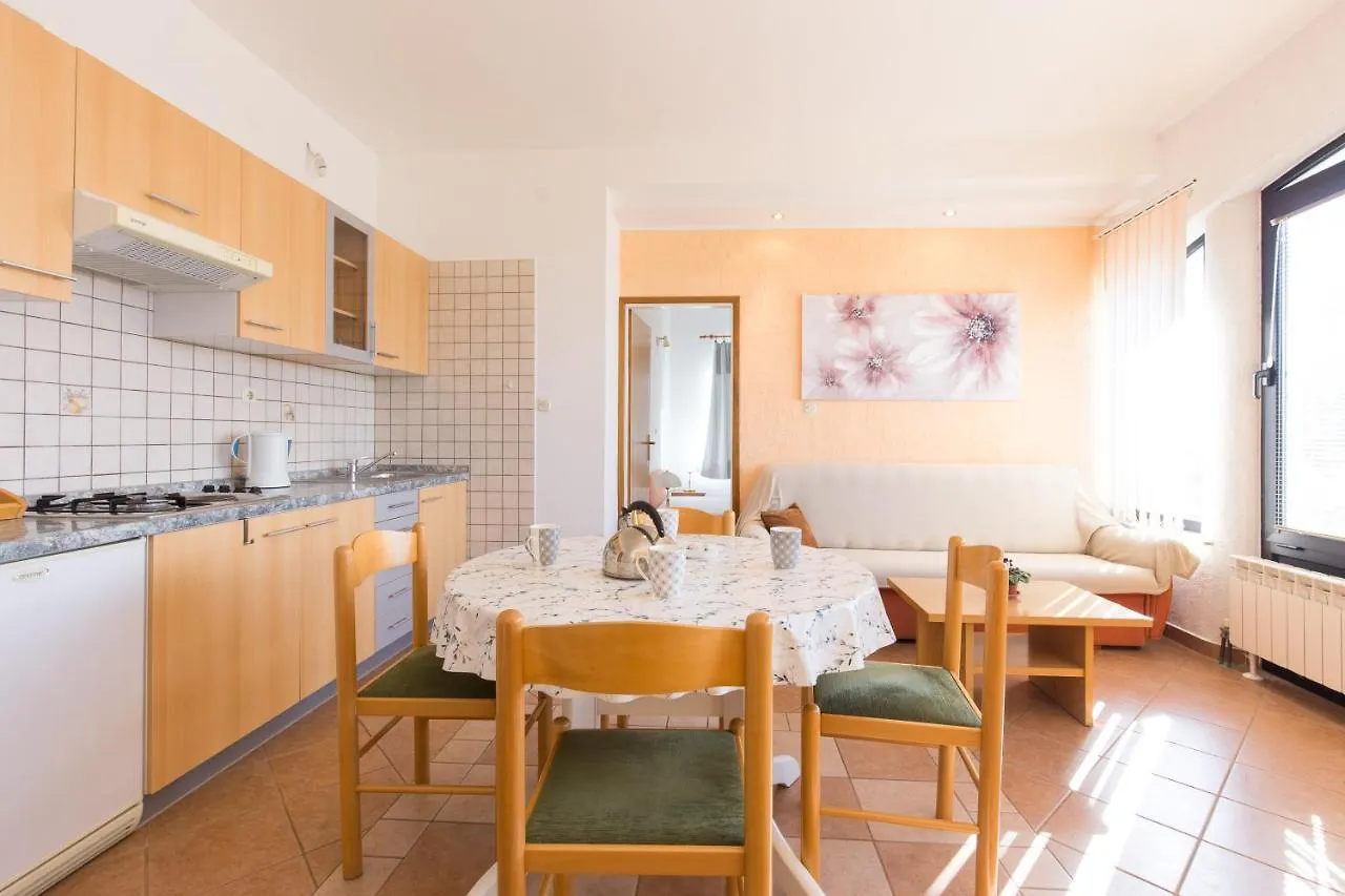 Apartment Villa Paradiso Punat